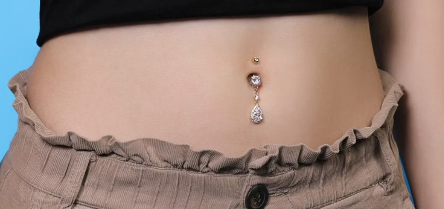 Een Complete Gids voor Navel Piercings en Zorg