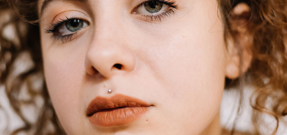 Medusa Piercings: Stijl Tips en Essentiële Nazorg