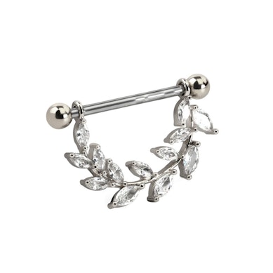 Tepelpiercing met blaadjes van steentjes