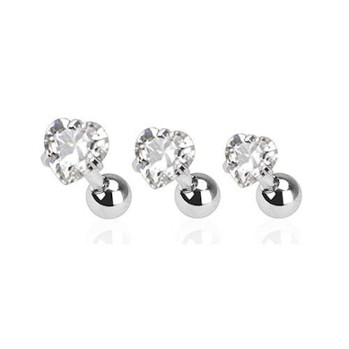 Set oorpiercings met steen in de vorm van een hart