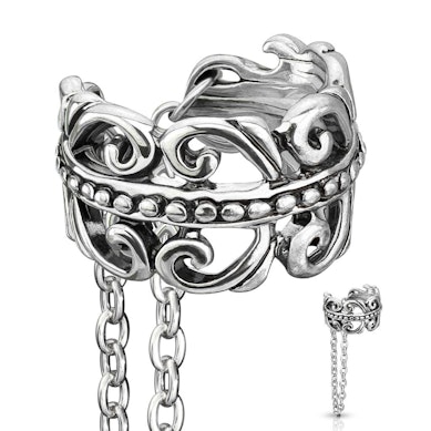 Earcuff met keltisch hartje en kettinkje