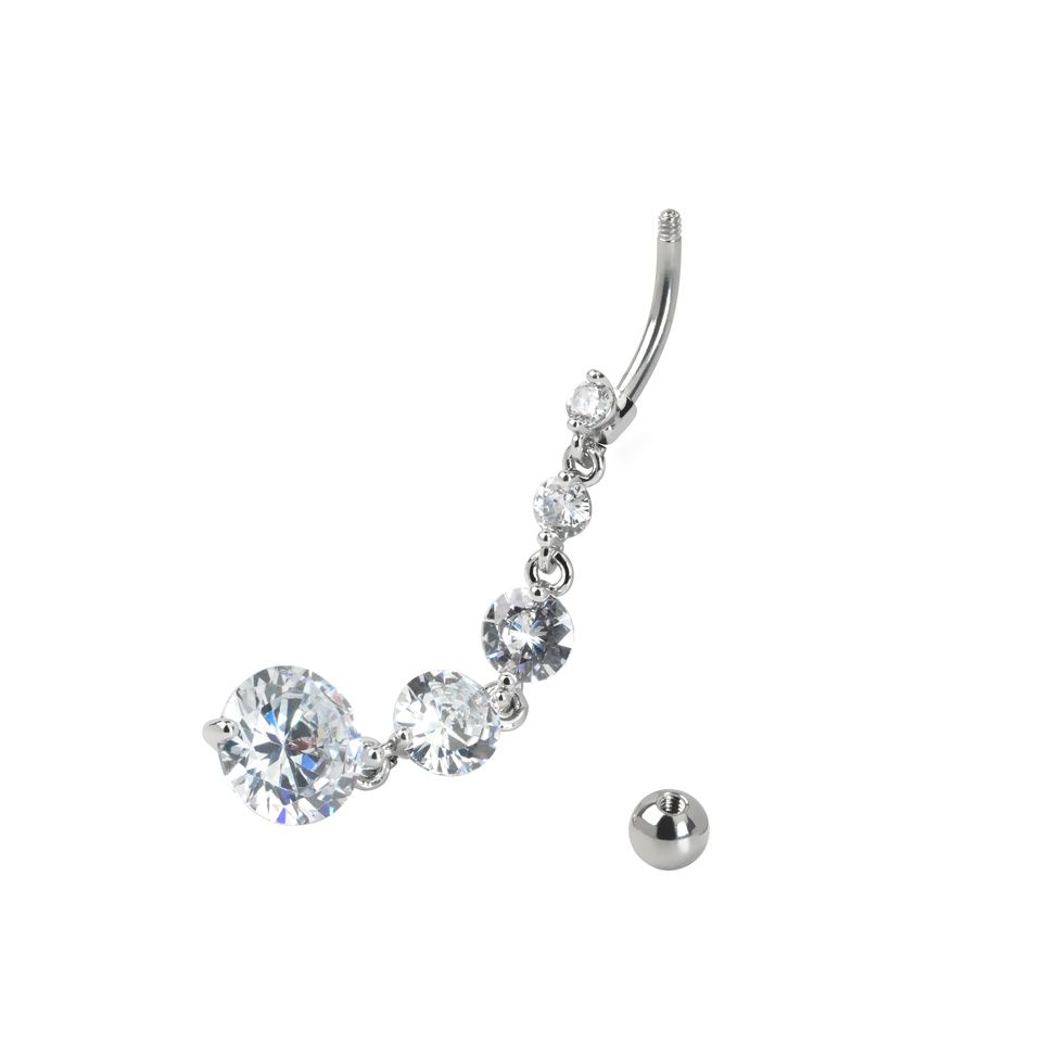 Navelpiercing met een lange hanger