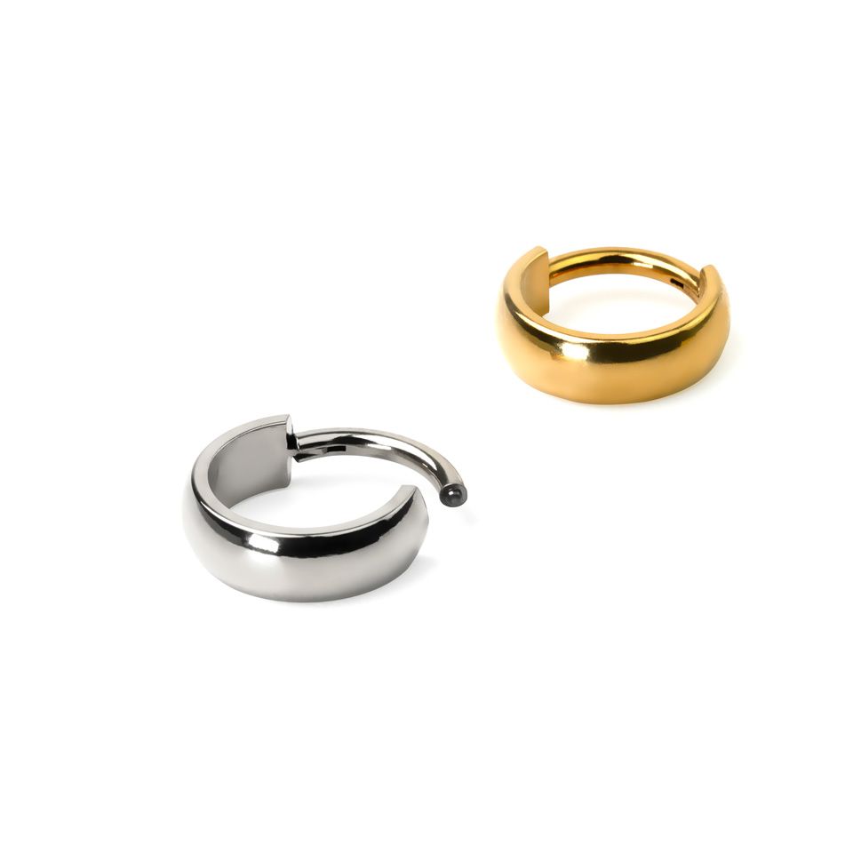 Scharnierende segment ring van titanium met naar buiten gerichte welving