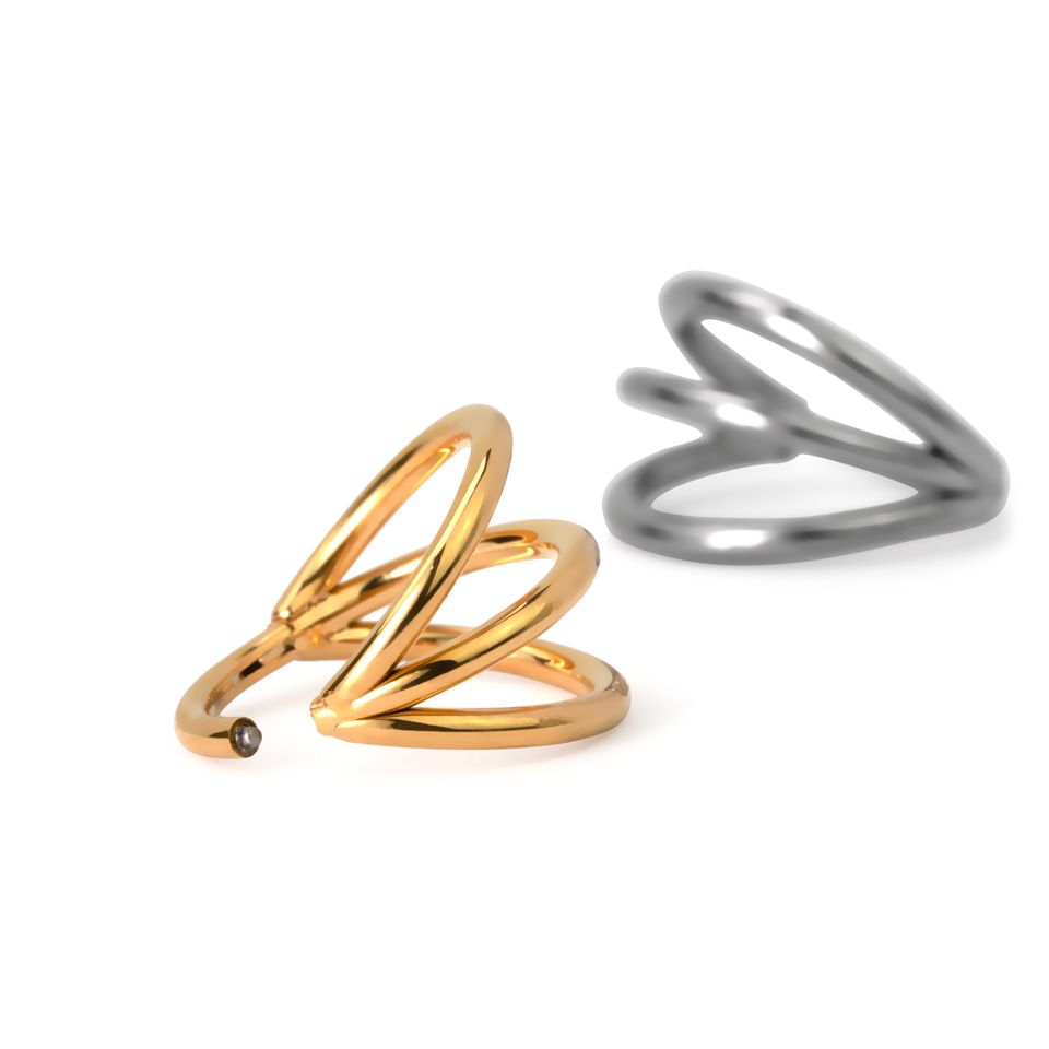 Driedubbele ring van titanium