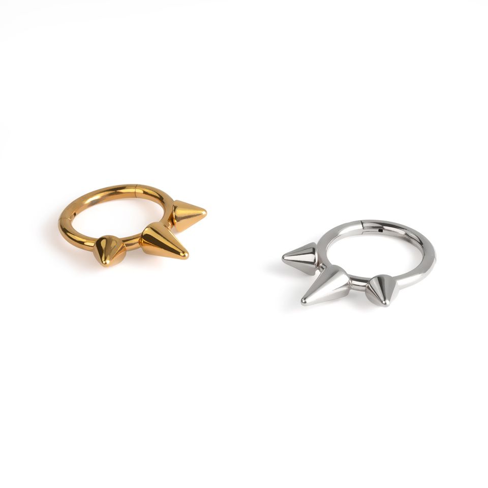 Titanium ring met scharnier en spikes