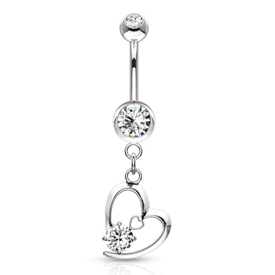 Navelpiercing met een hart en steentjes