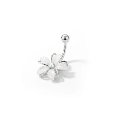 Navelpiercing met bloem