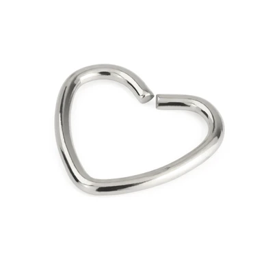 Hart voor een oorpiercing