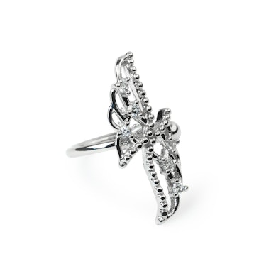 Earcuff met vleugeltjes van chirurgisch staal-zilver