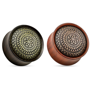 Plug uit hout met een glitterpatroon