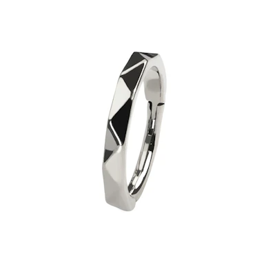 Neusring van titanium met diamantpatroon