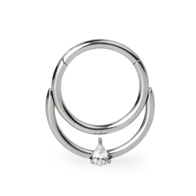 Scharnierende ring van titanium met druppelvormige steen