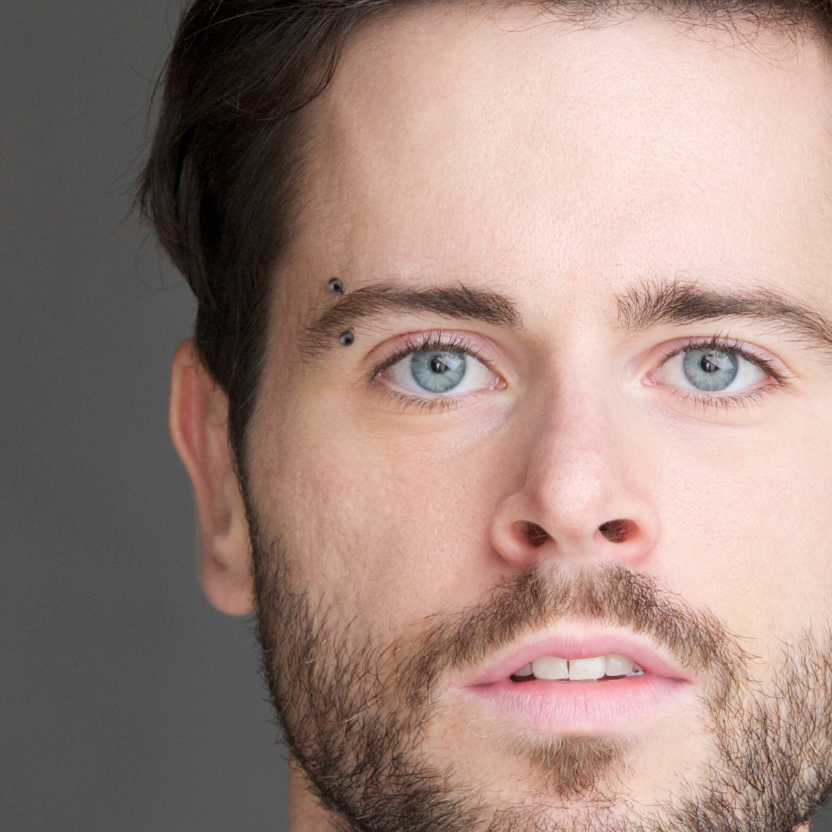 Matzwarte gebogen staaf