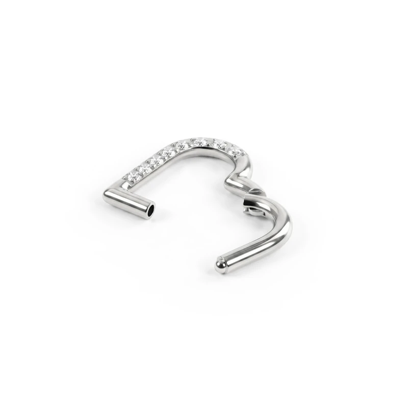 Hartvormige ring uit titanium met CZ stenen
