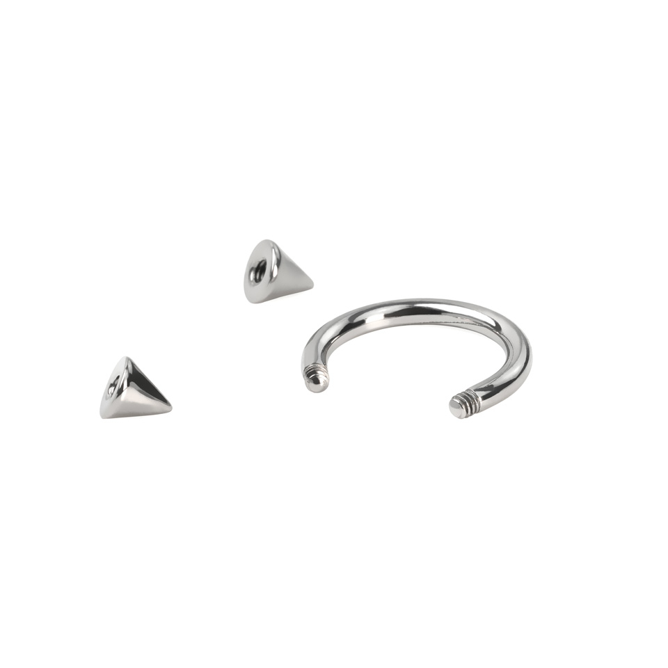 Hoefijzer uit titanium met spikes