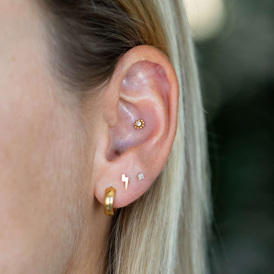 Labret met kleine balletjes en interne schroefdraad