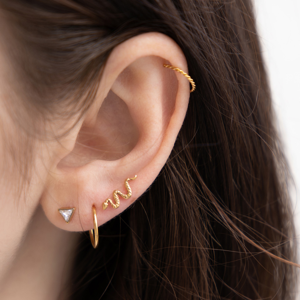 Push-in titanium labret met slang