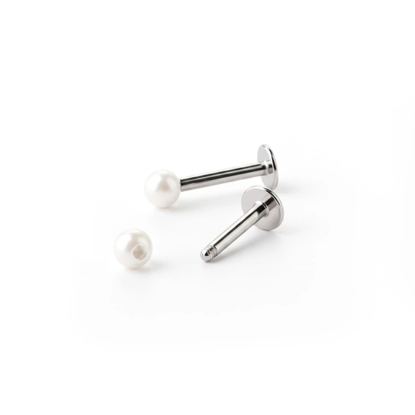 Labret met een parel balletje