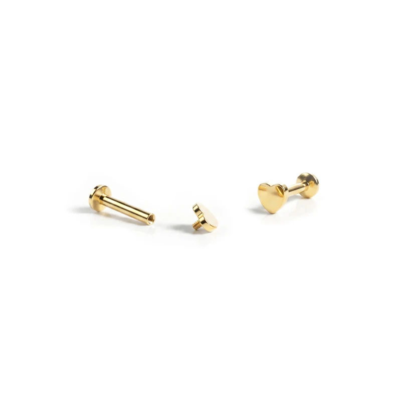 Labret met hartvormig design