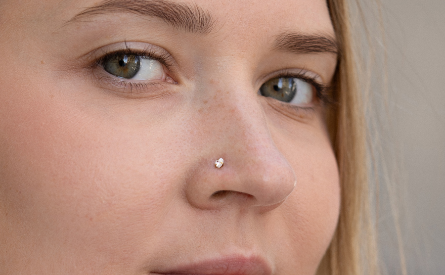 Hoe Kies je Gouden Piercing Sieraden